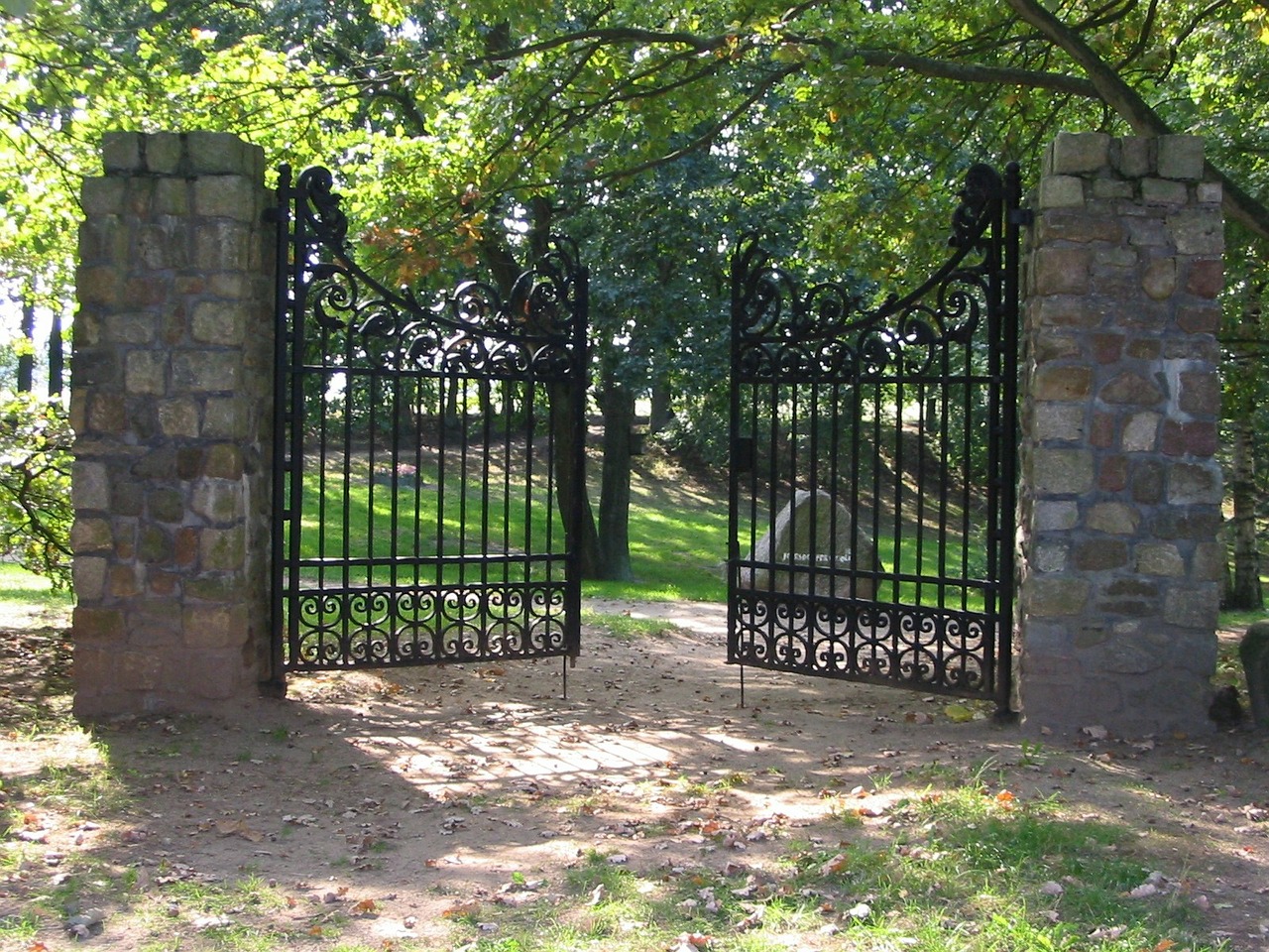 sliding driveway gates